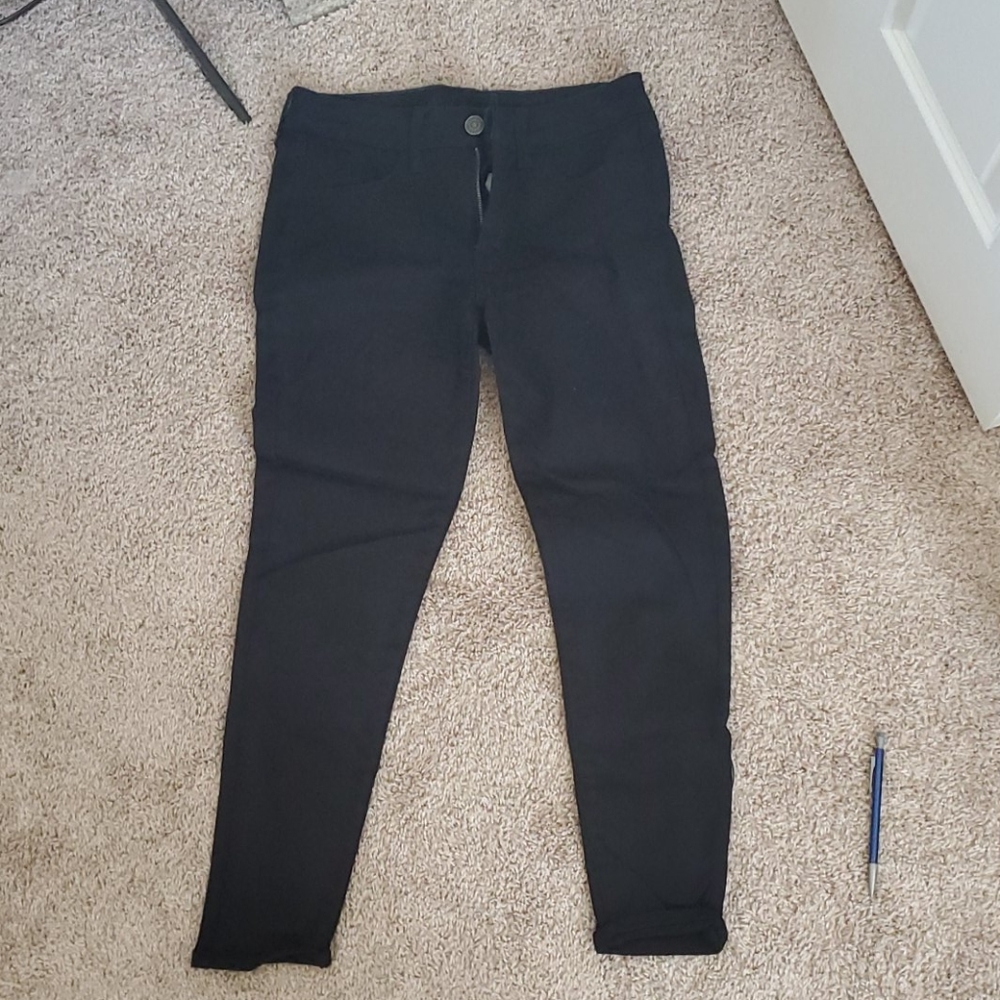 Black AE jeggings 6 short